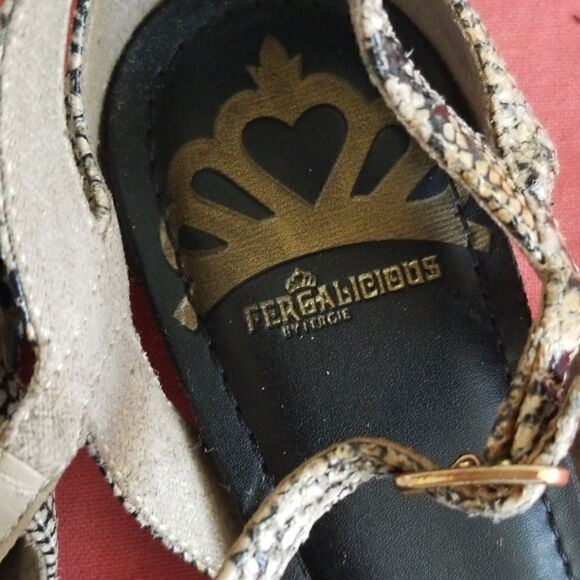 Fergalicious Flat Sandals, Snake Print, 7.5 - Picture 3 of 6